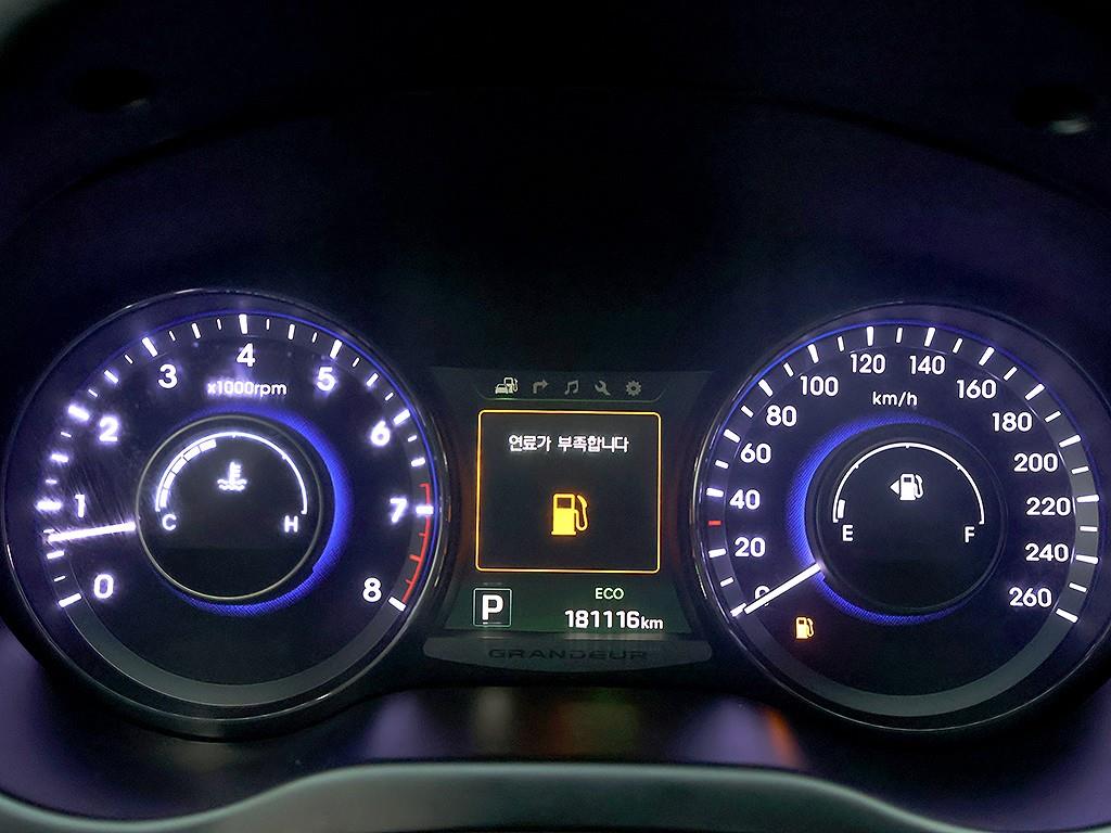 HYUNDAI Grandeur - Vista 11