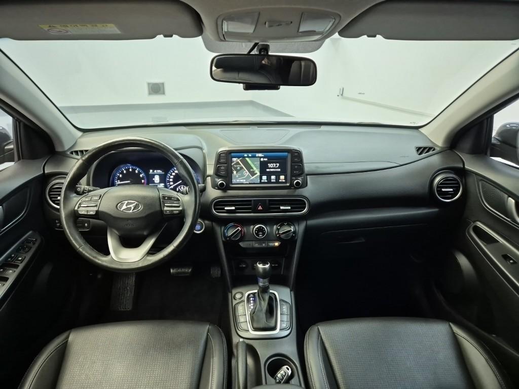 HYUNDAI Kona - Vista 7