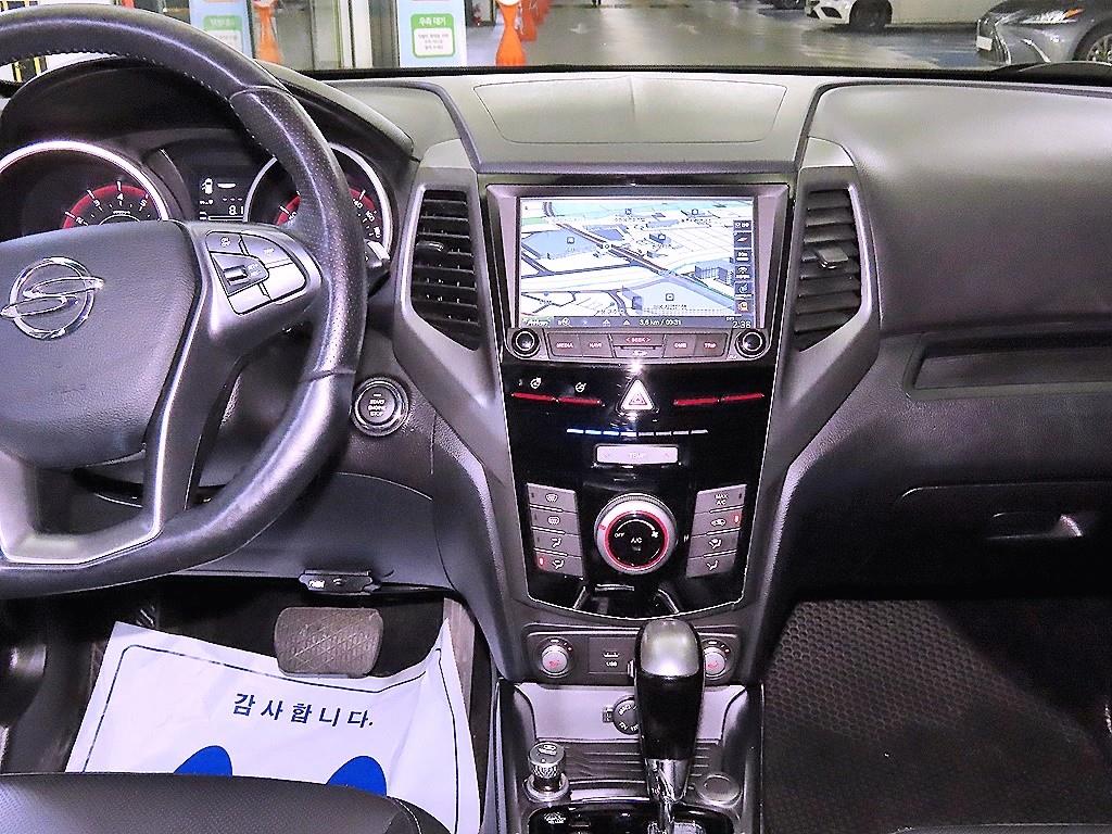 Ssangyong Tivoli - Vista 11