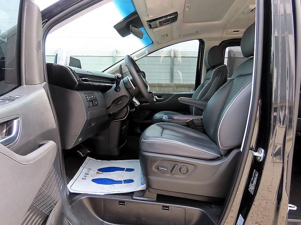 HYUNDAI Staria - Vista 5