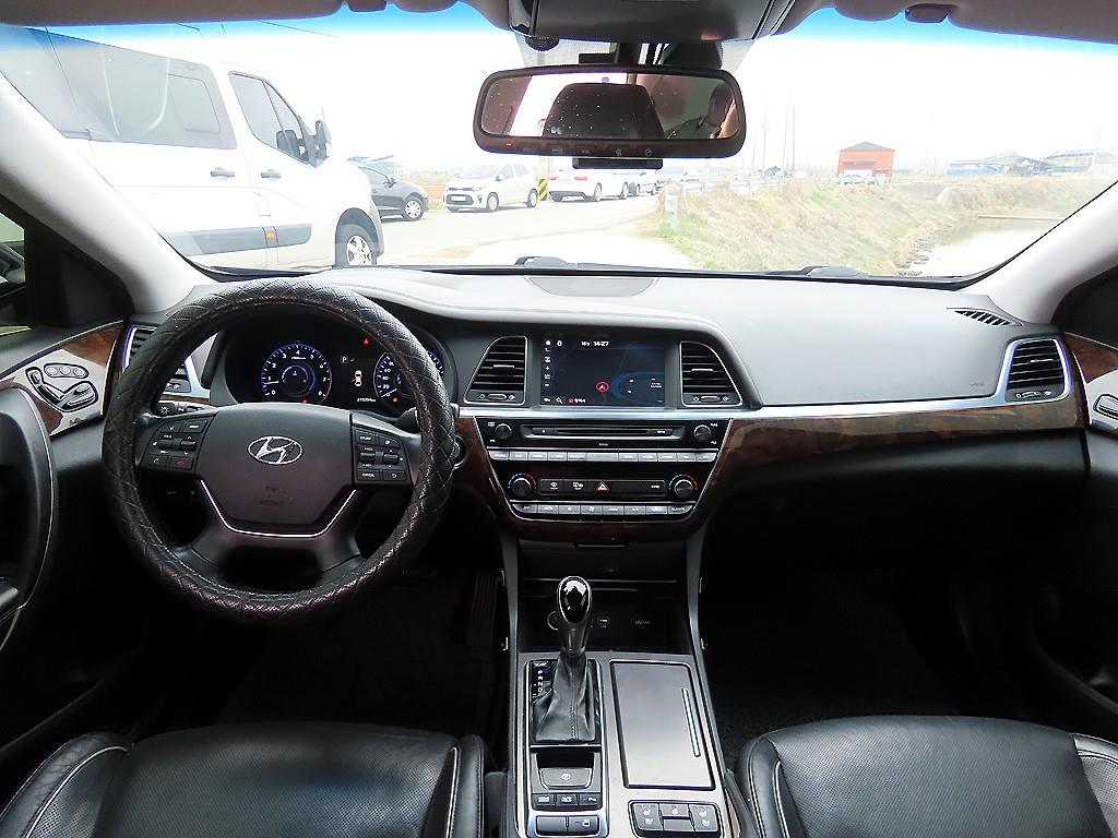 HYUNDAI Aslan - Vista 9