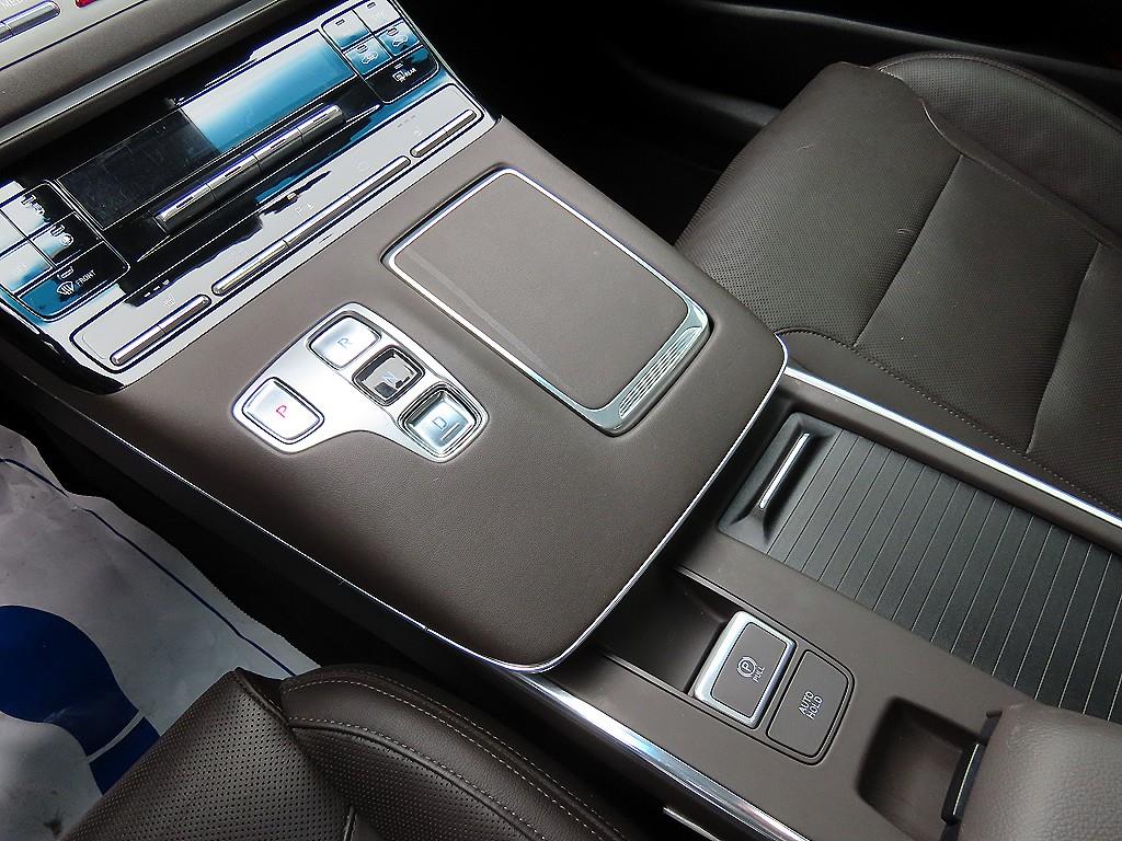 HYUNDAI Grandeur - Vista 11