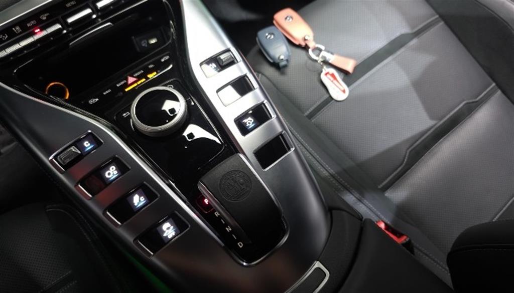 Mercedes Benz AMG GT - Vista 8