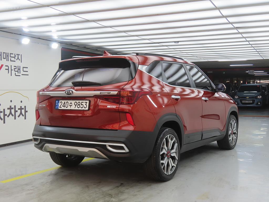 KIA Seltos - Vista 4