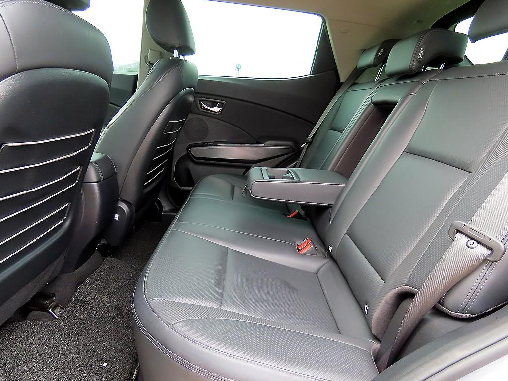 Ssangyong Tivoli - Vista 6