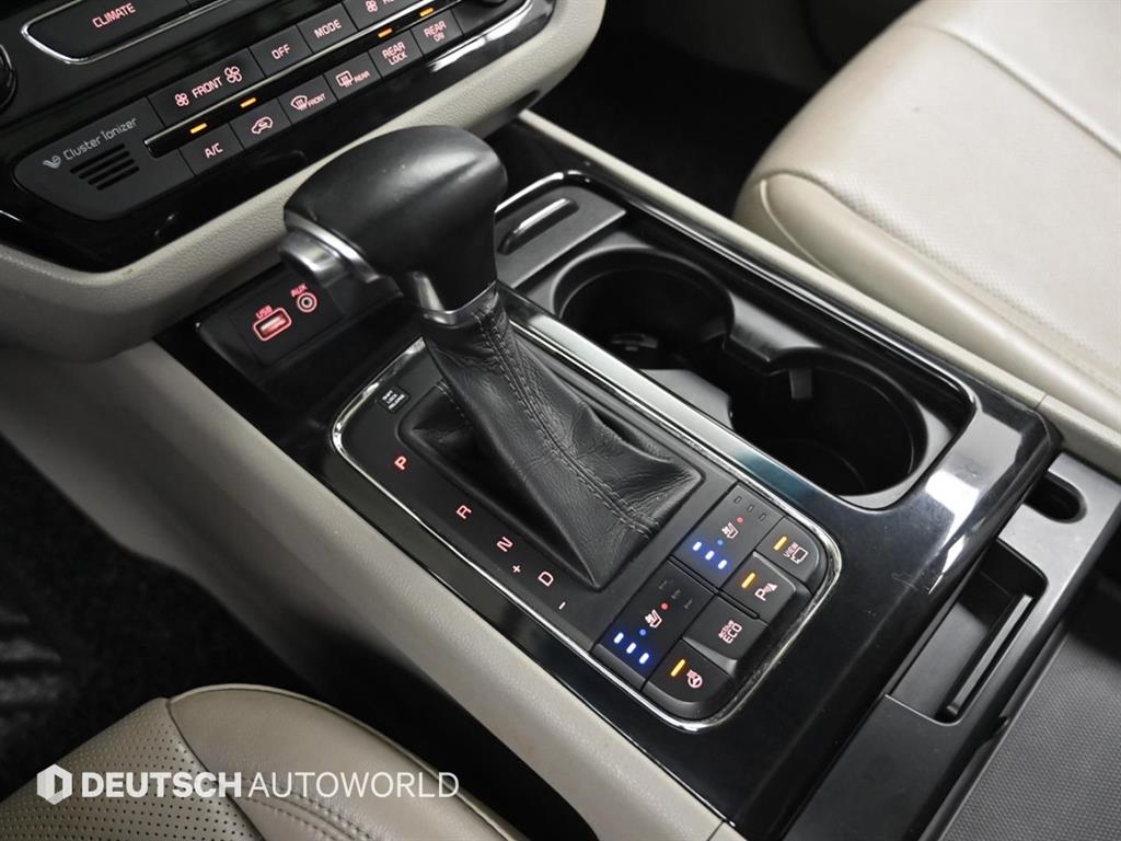 KIA Carnival - Vista 7