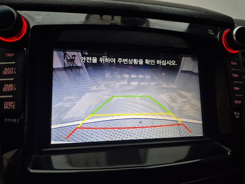 Ssangyong Tivoli - Vista 12