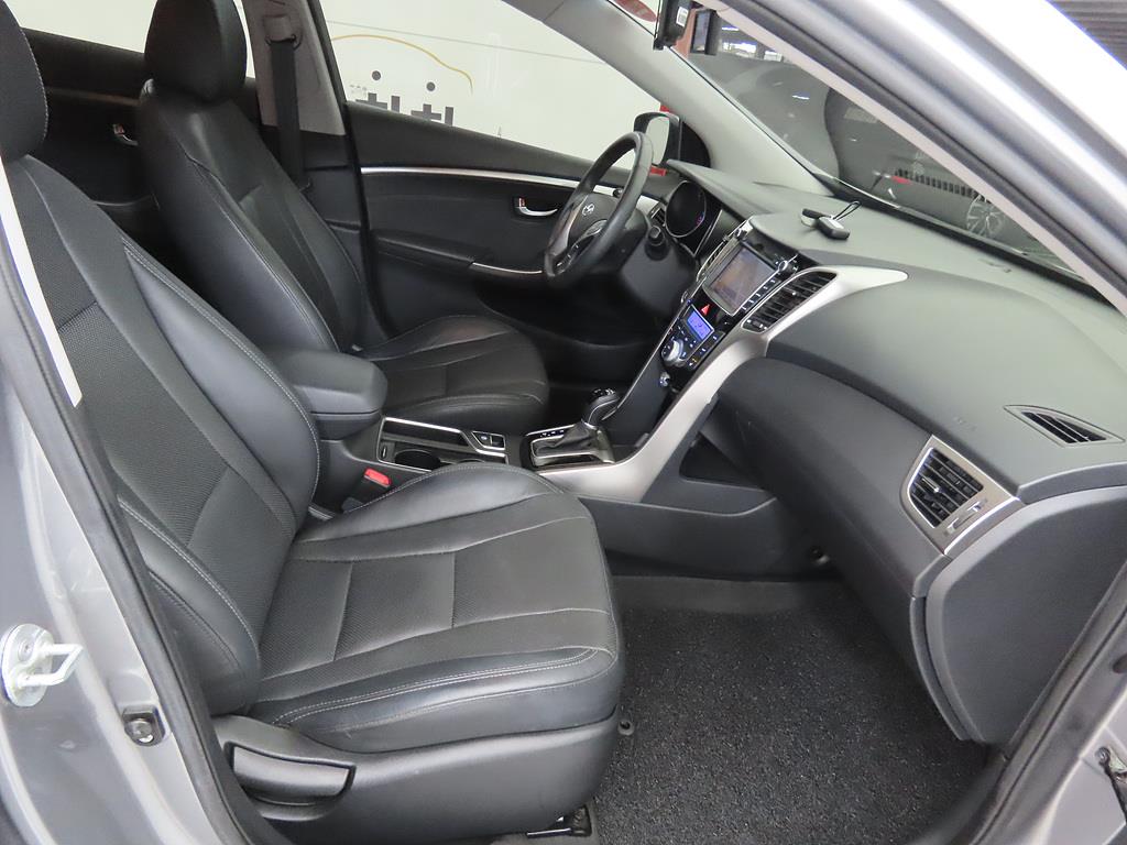 HYUNDAI i30 - Vista 7