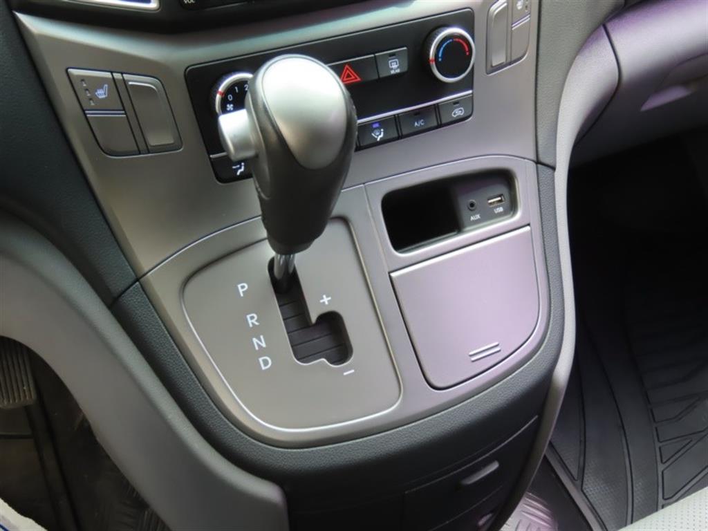 HYUNDAI Starex - Vista 11