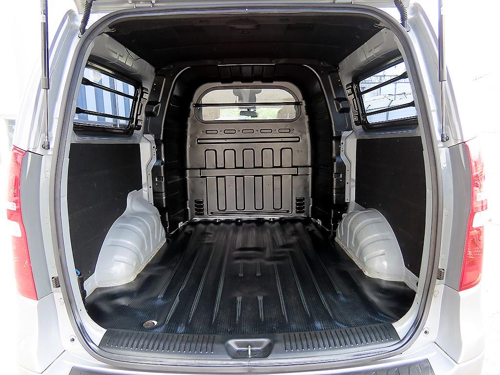 HYUNDAI Starex 2018 Gris - Importación desde Corea - HF Imports Iquique - Foto 15