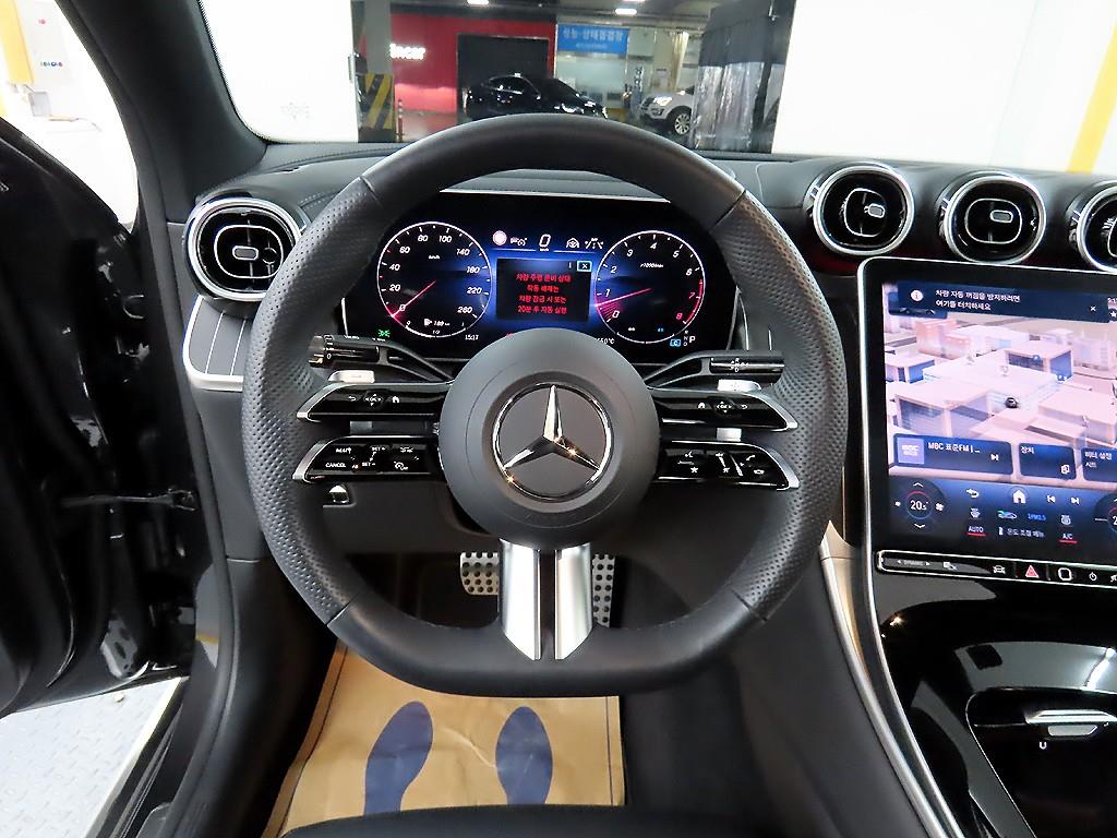 Mercedes Benz GLC Class - Vista 9