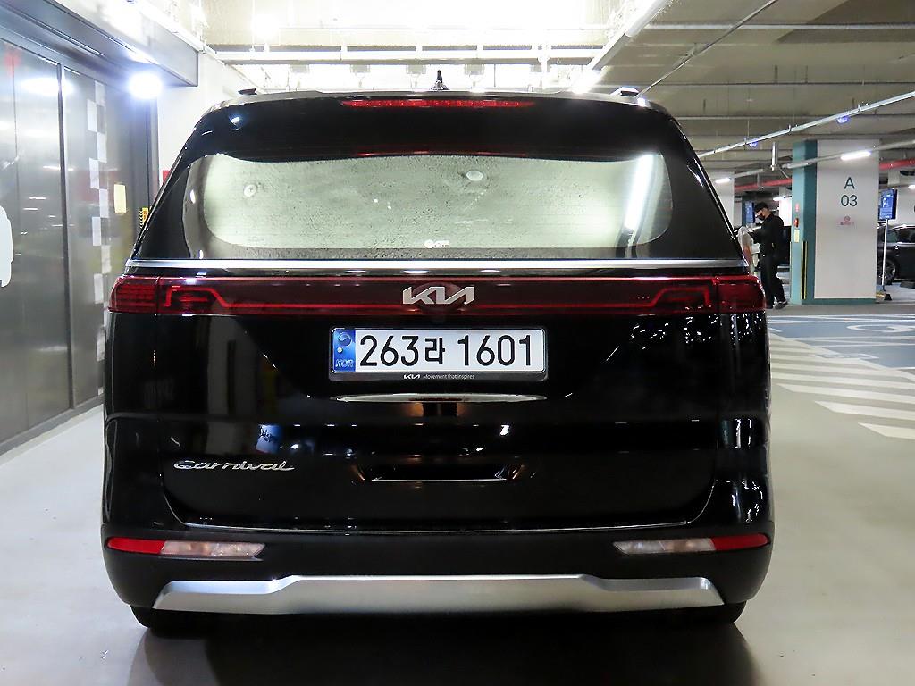 KIA Carnival - Vista 5