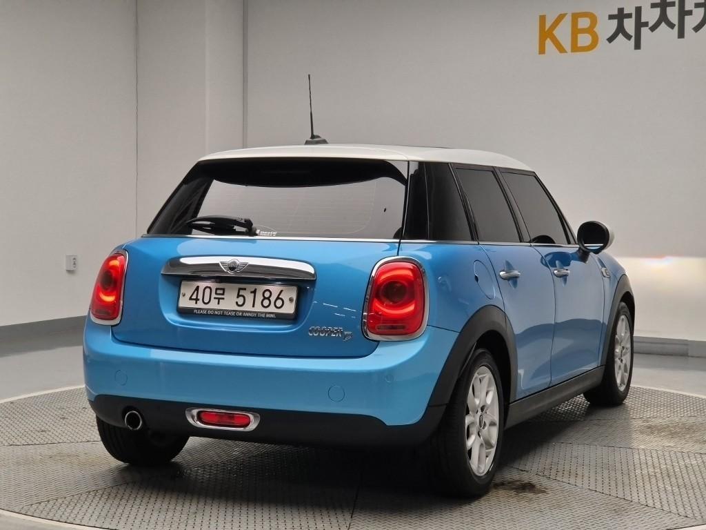 Mini Cooper - Vista 4