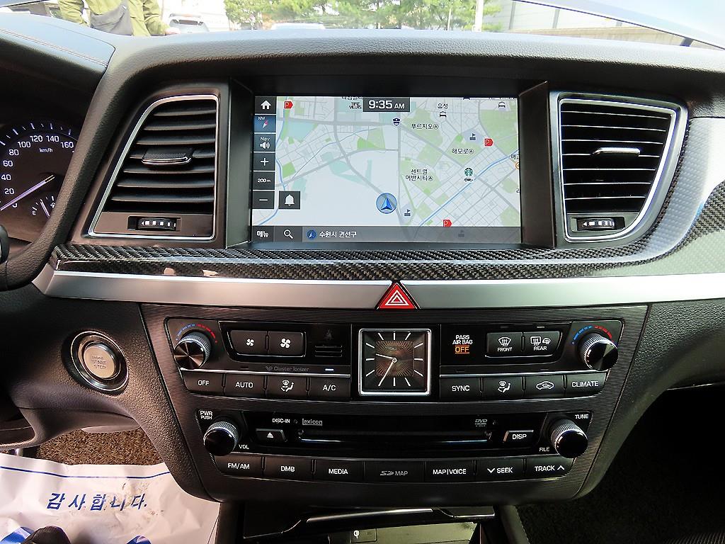 Genesis G80 - Vista 12