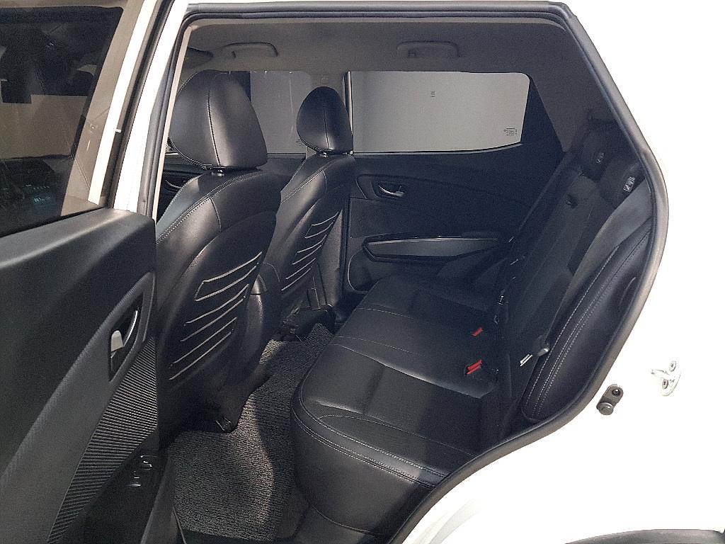 Ssangyong Tivoli - Vista 9