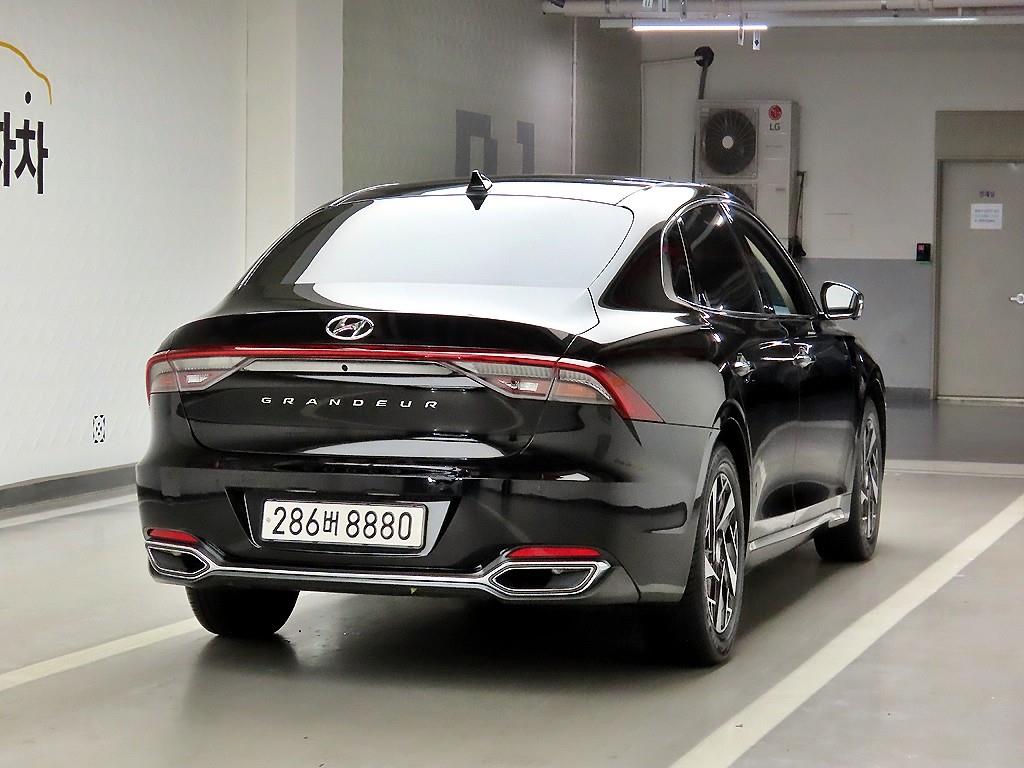 HYUNDAI Grandeur - Vista 4