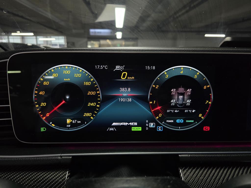 Mercedes Benz GLE Class - Vista 5