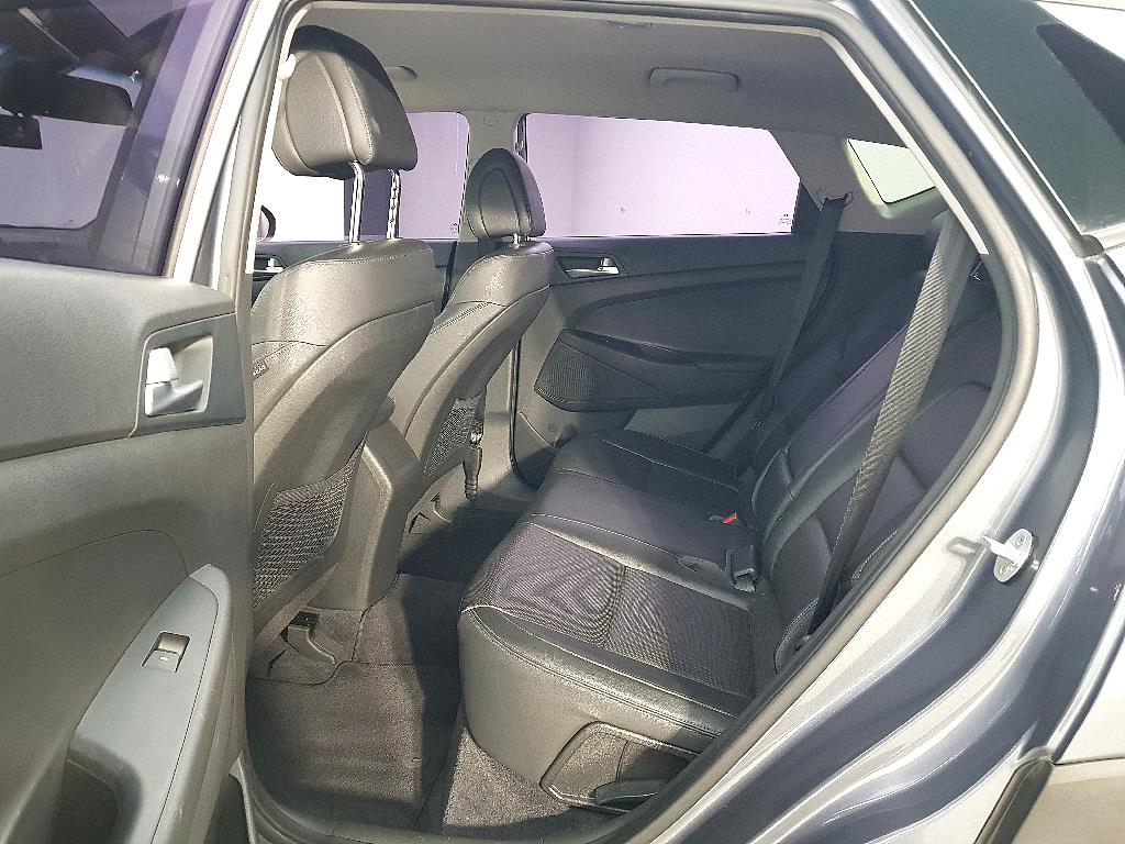 HYUNDAI Tucson - Vista 9