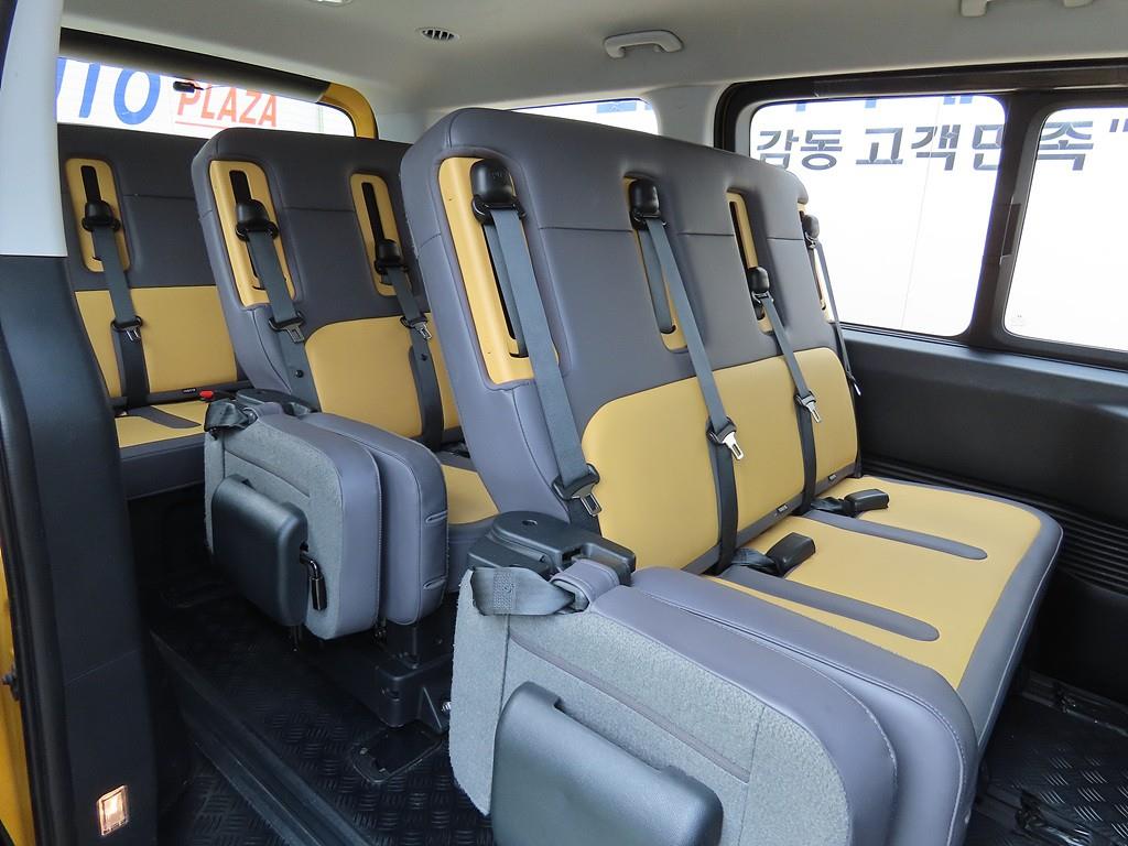 HYUNDAI Staria - Vista 6