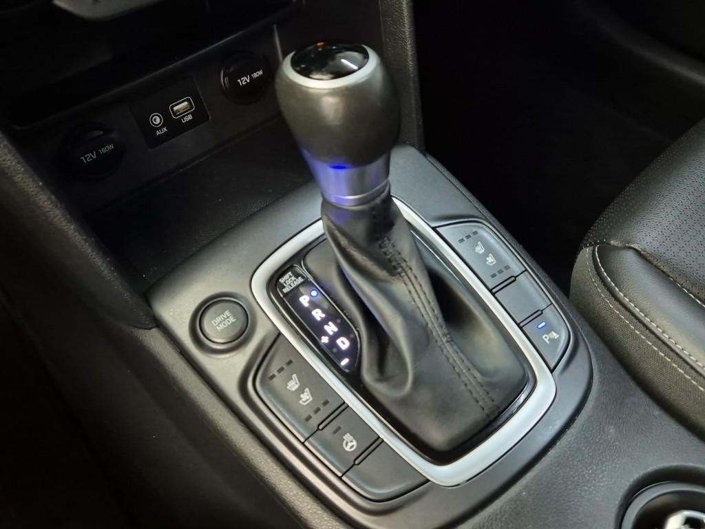 HYUNDAI Kona - Vista 8