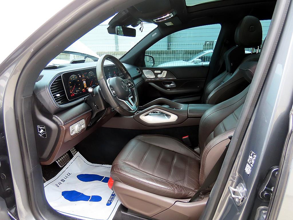 Mercedes Benz GLS Class - Vista 5