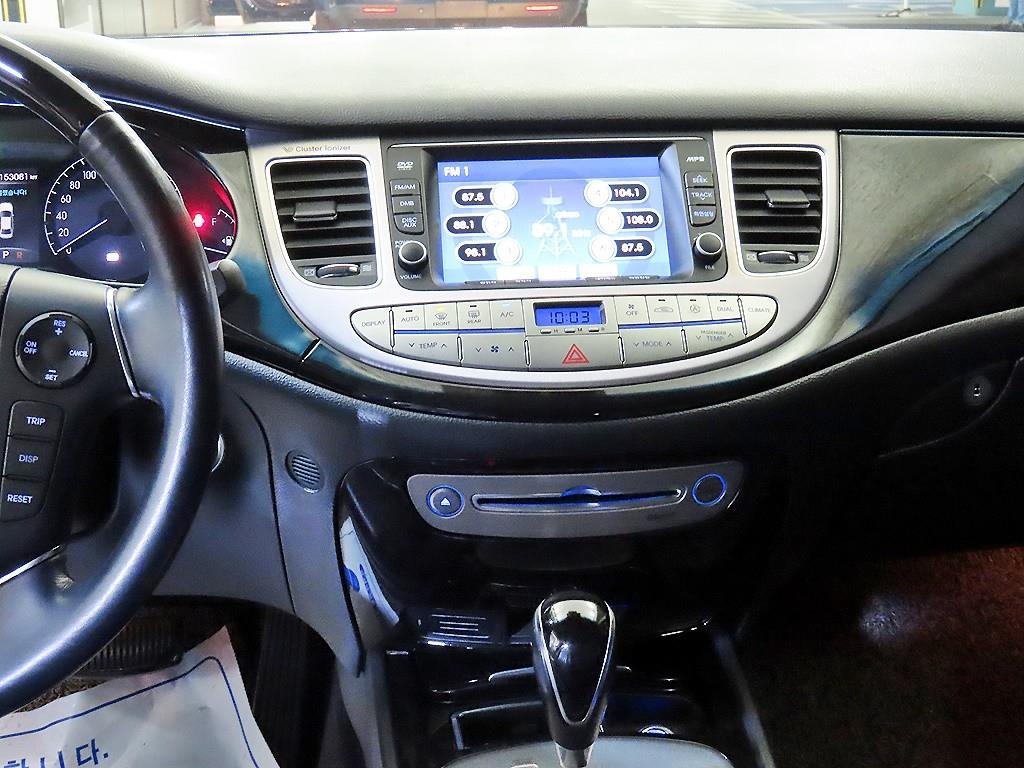 HYUNDAI Genesis - Vista 11