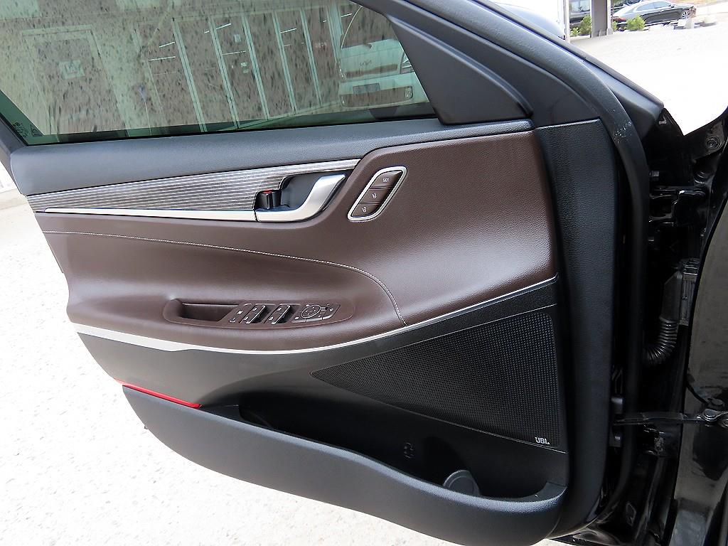 HYUNDAI Grandeur - Vista 12