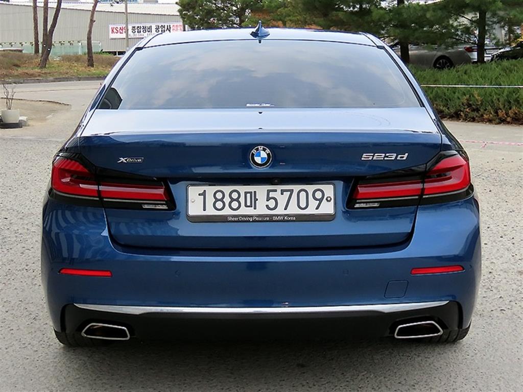 BMW 5 Series - Vista 4