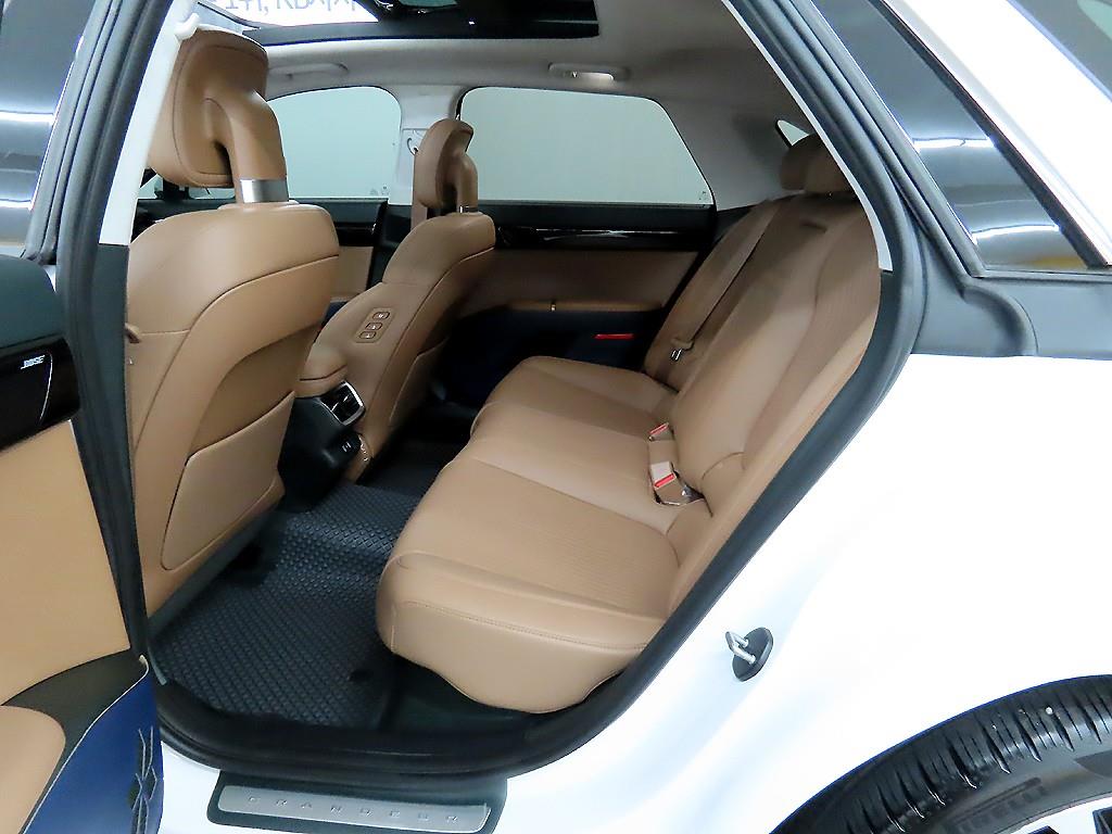 HYUNDAI Grandeur - Vista 6