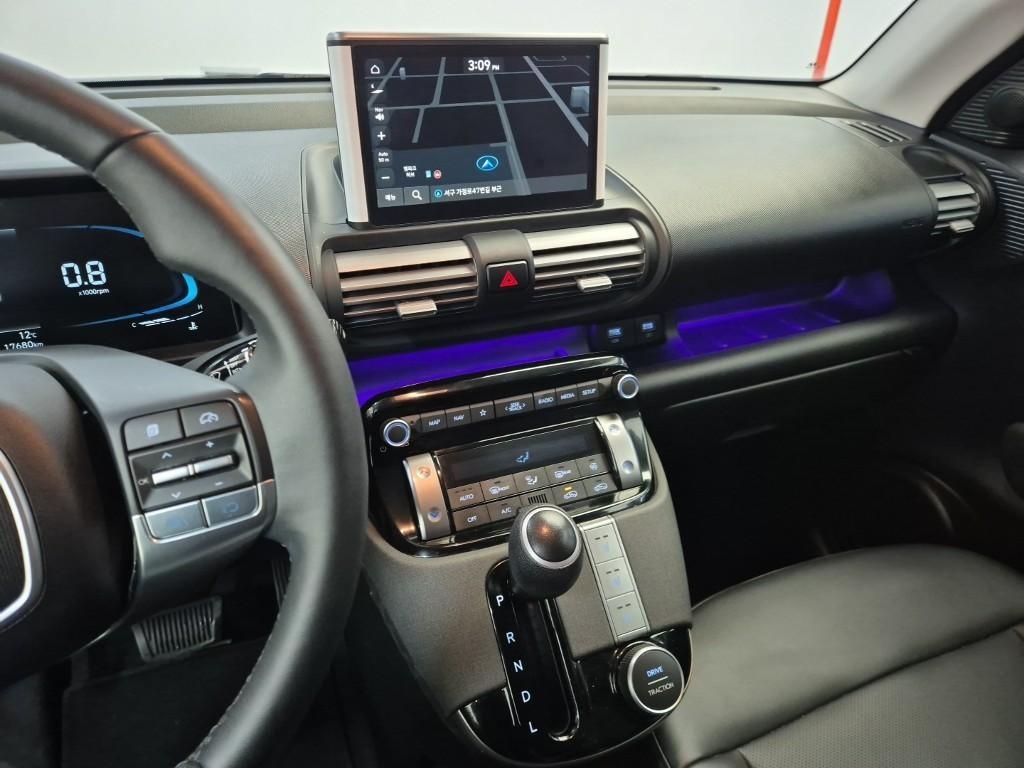 HYUNDAI Casper - Vista 10