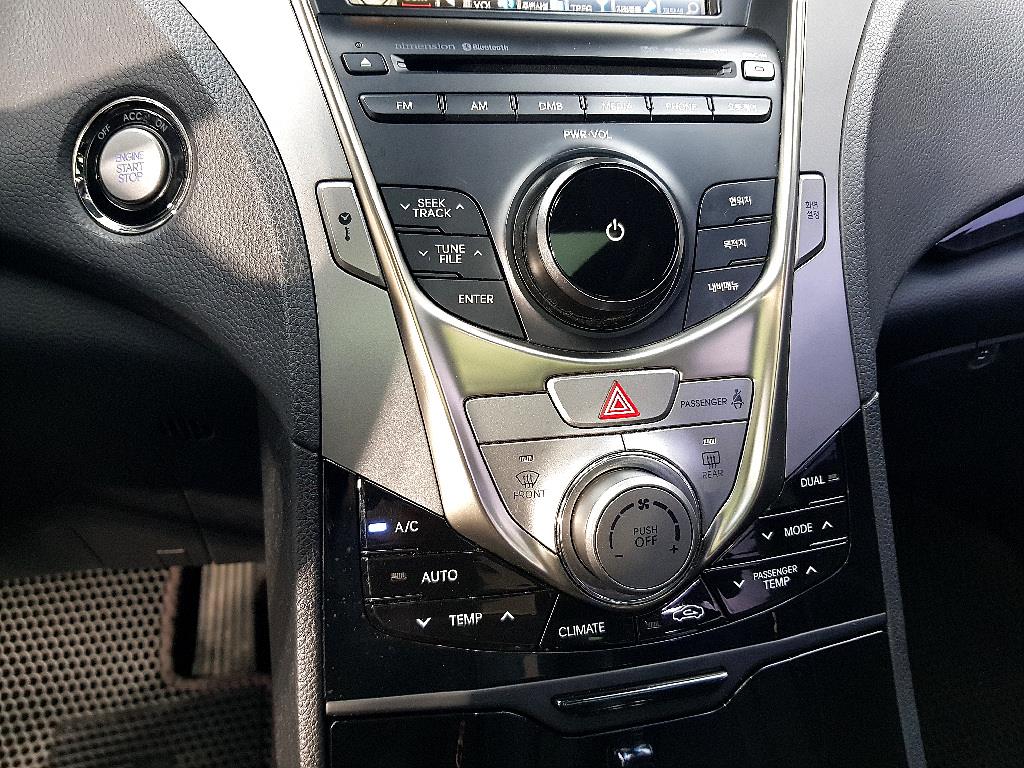 HYUNDAI Grandeur - Vista 12