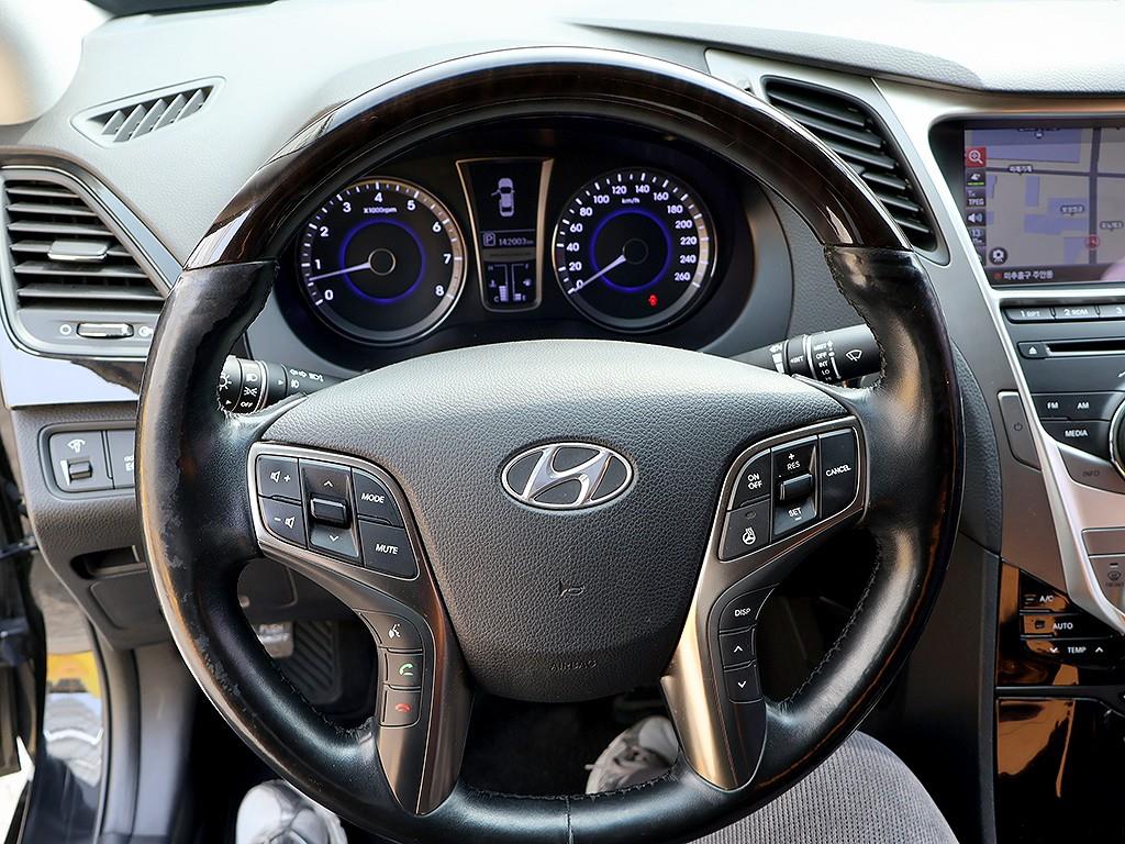 HYUNDAI Grandeur 2012 Negro - Importación desde Corea - HF Imports Iquique - Foto 8