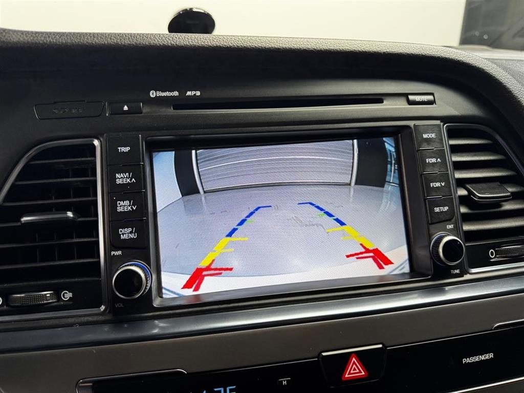 HYUNDAI Sonata - Vista 12