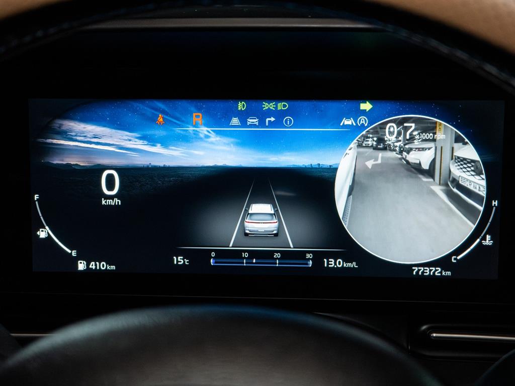 KIA Carnival - Vista 5