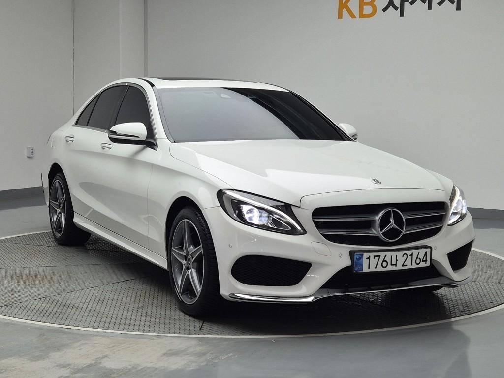 Mercedes Benz C Class - Vista 4