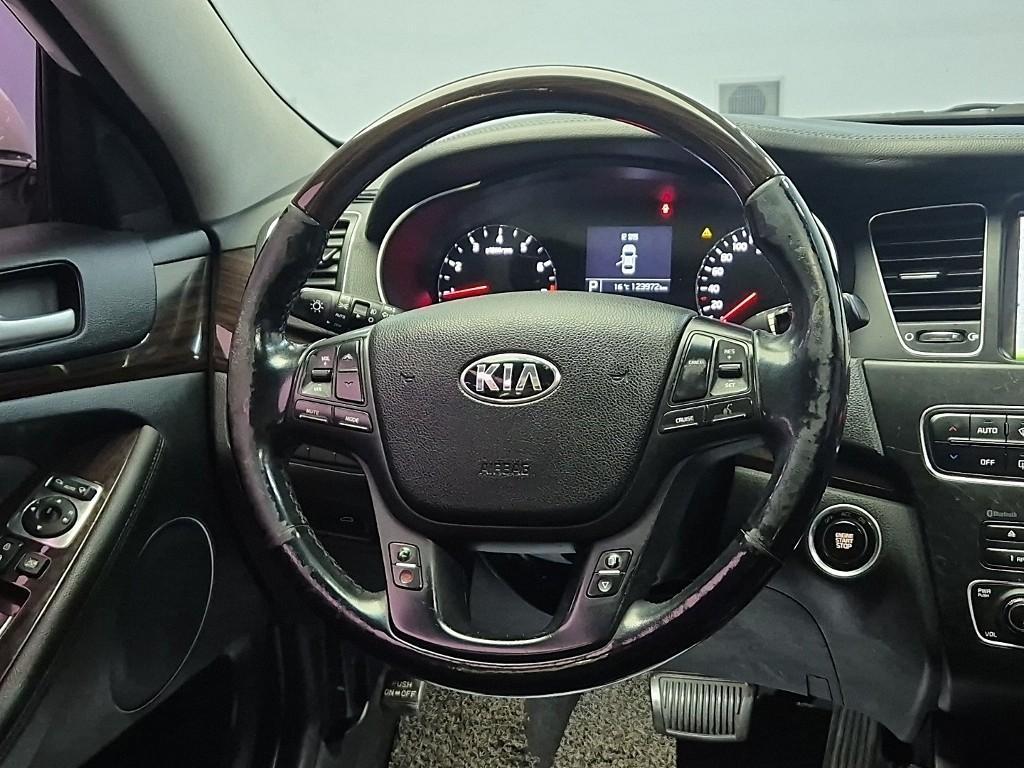 KIA K7 - Vista 10