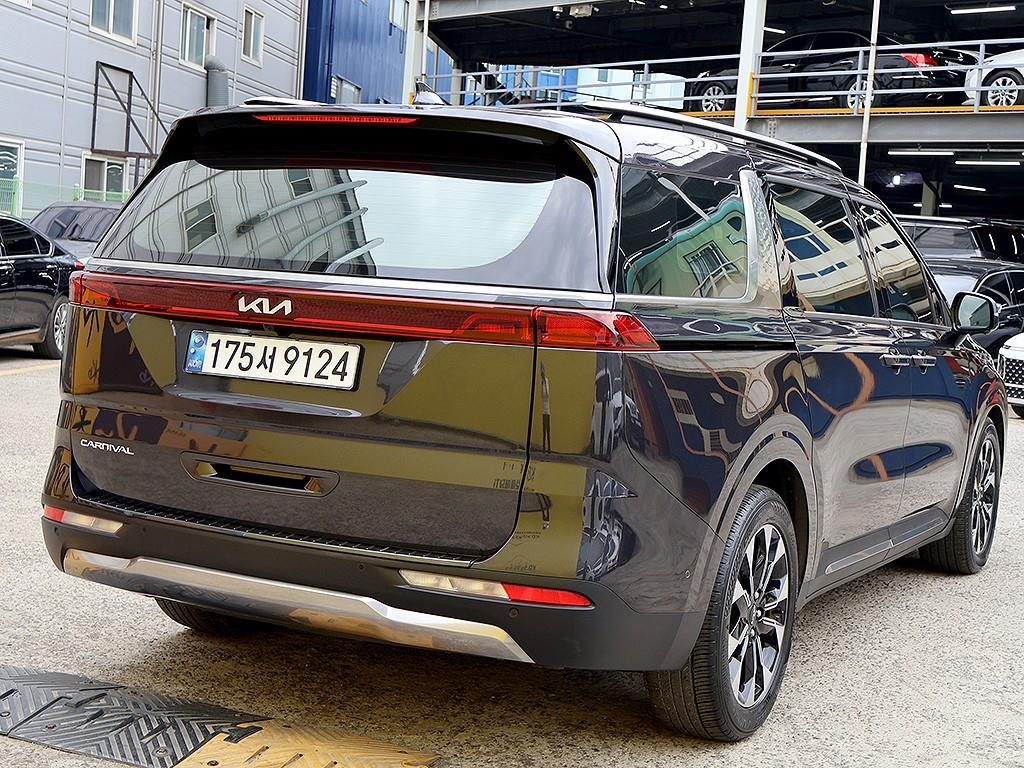 KIA Carnival - Vista 7