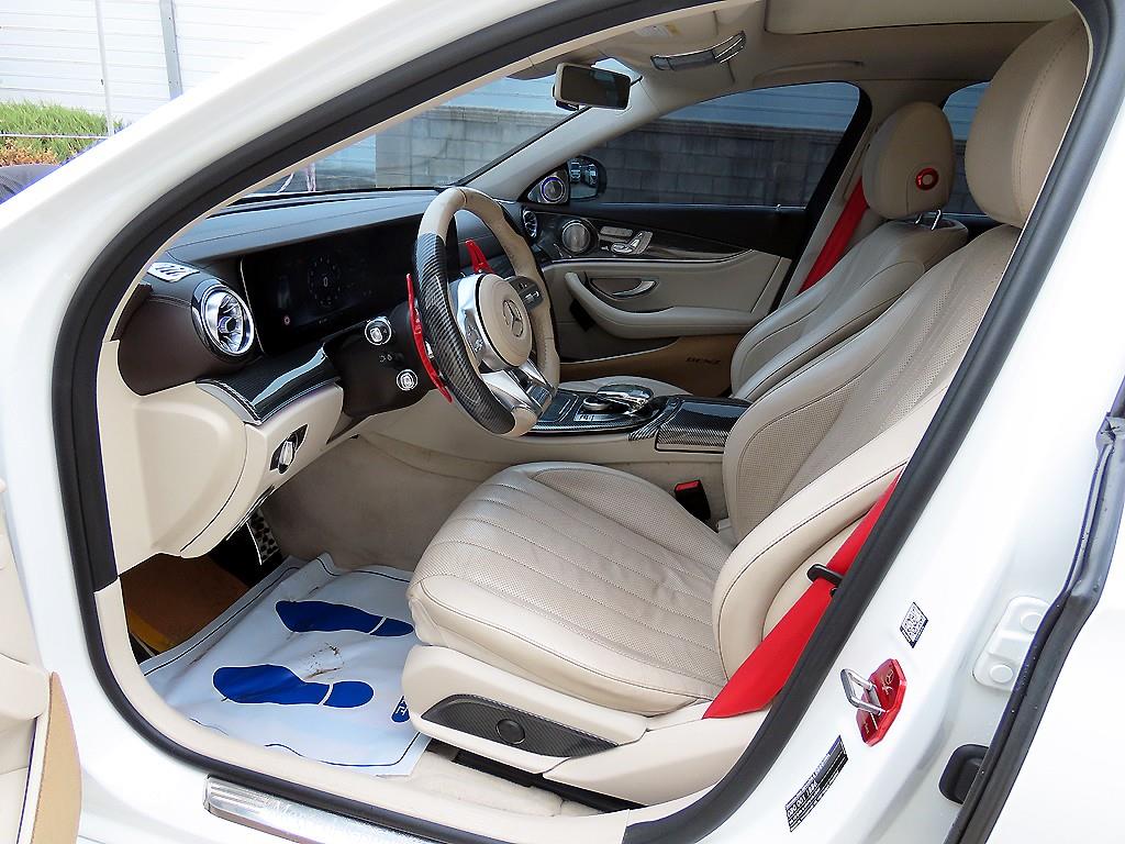 Mercedes Benz E class - Vista 5