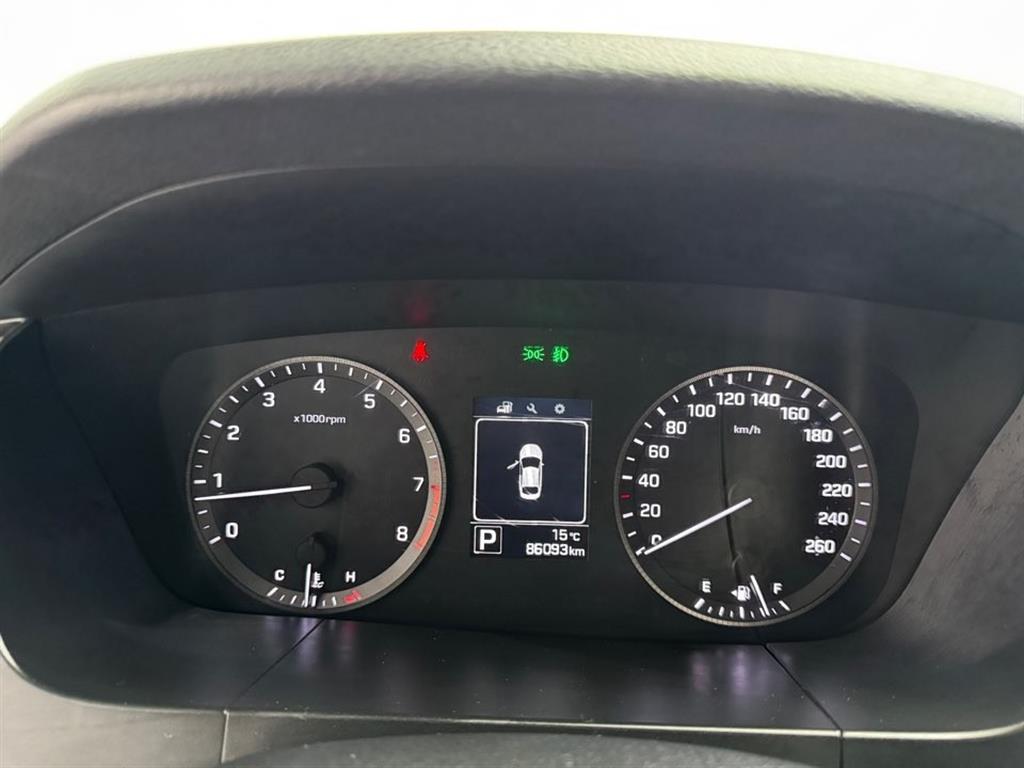 HYUNDAI Sonata - Vista 10