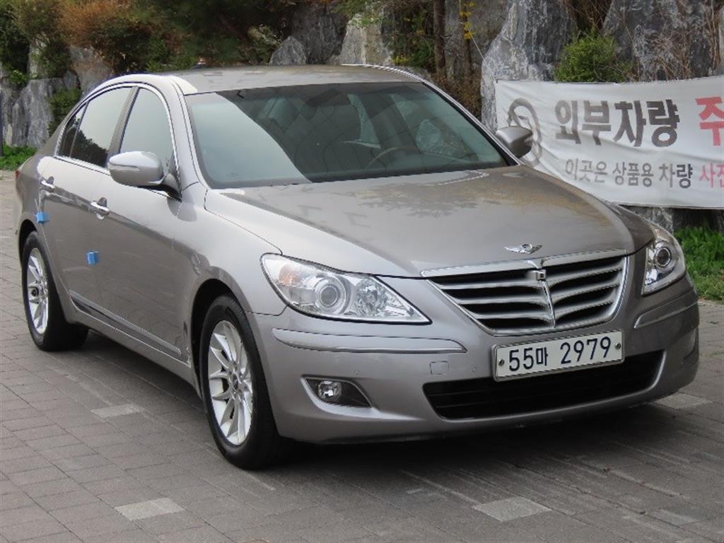 HYUNDAI Genesis - Vista 3