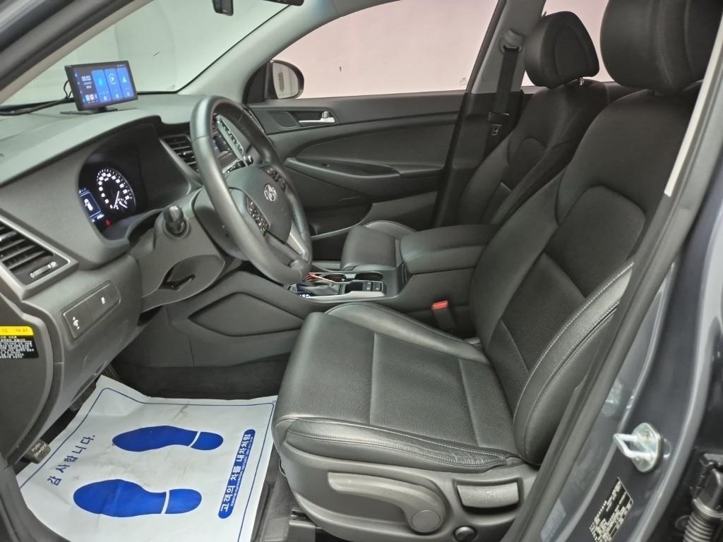 HYUNDAI Tucson - Vista 10