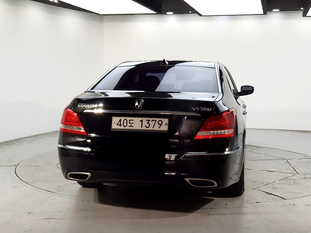 HYUNDAI Equus - Vista 3