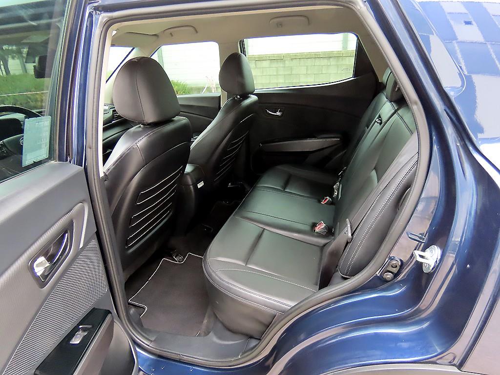 Ssangyong Tivoli - Vista 6