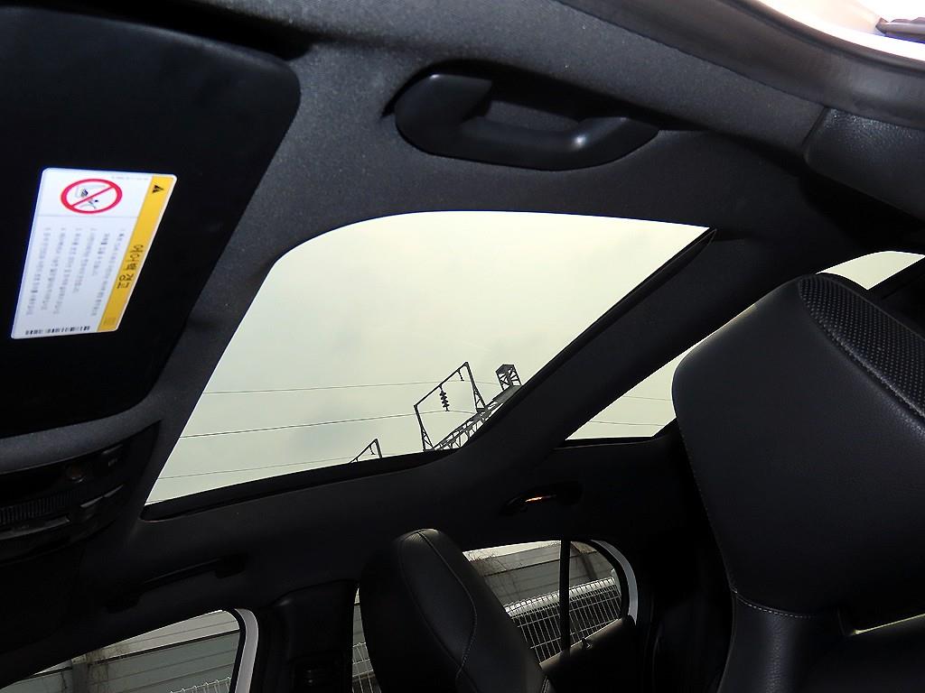 Mercedes Benz GLA Class 2018 Blanco - Importación desde Corea - HF Imports Iquique - Foto 17