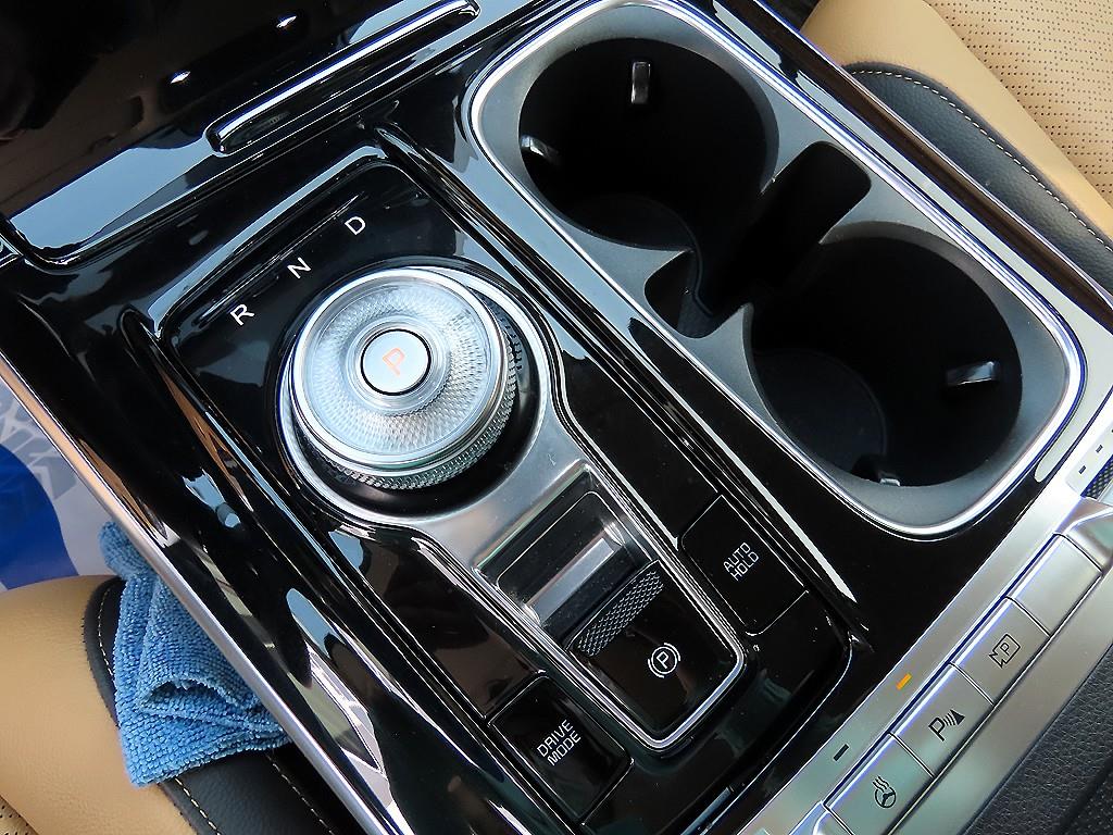 KIA Carnival - Vista 10