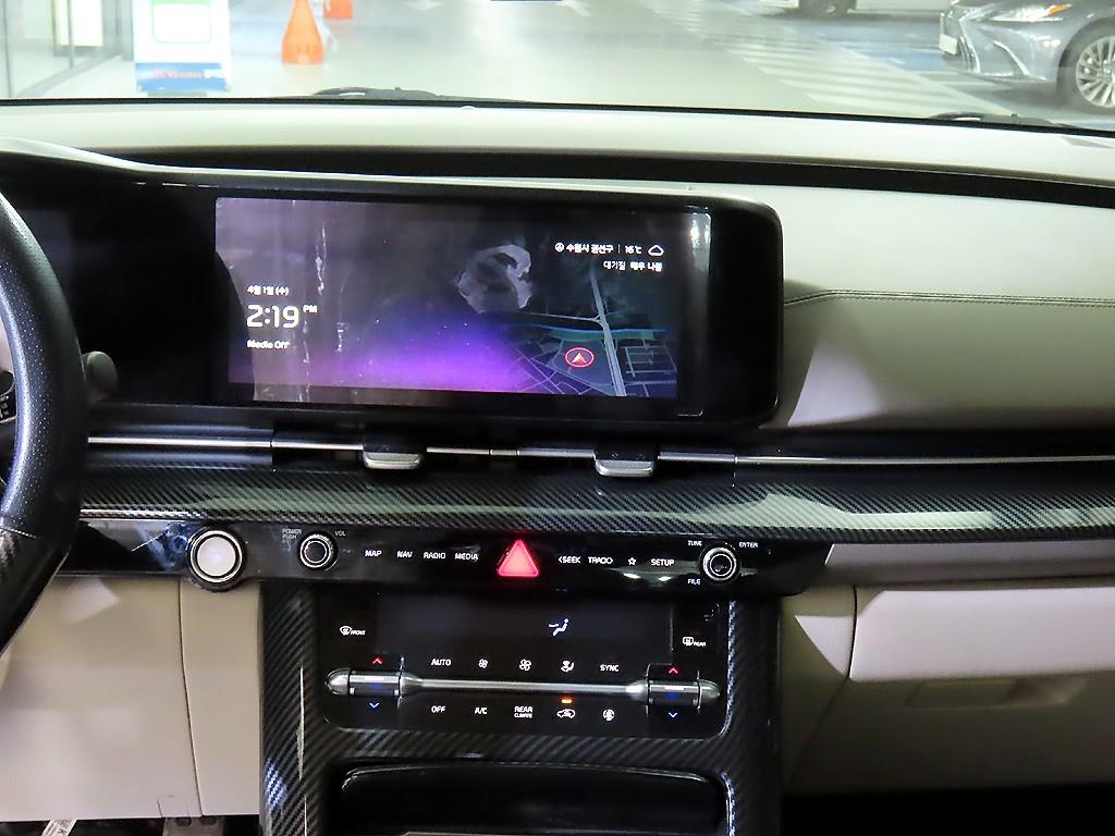 KIA Carnival - Vista 11