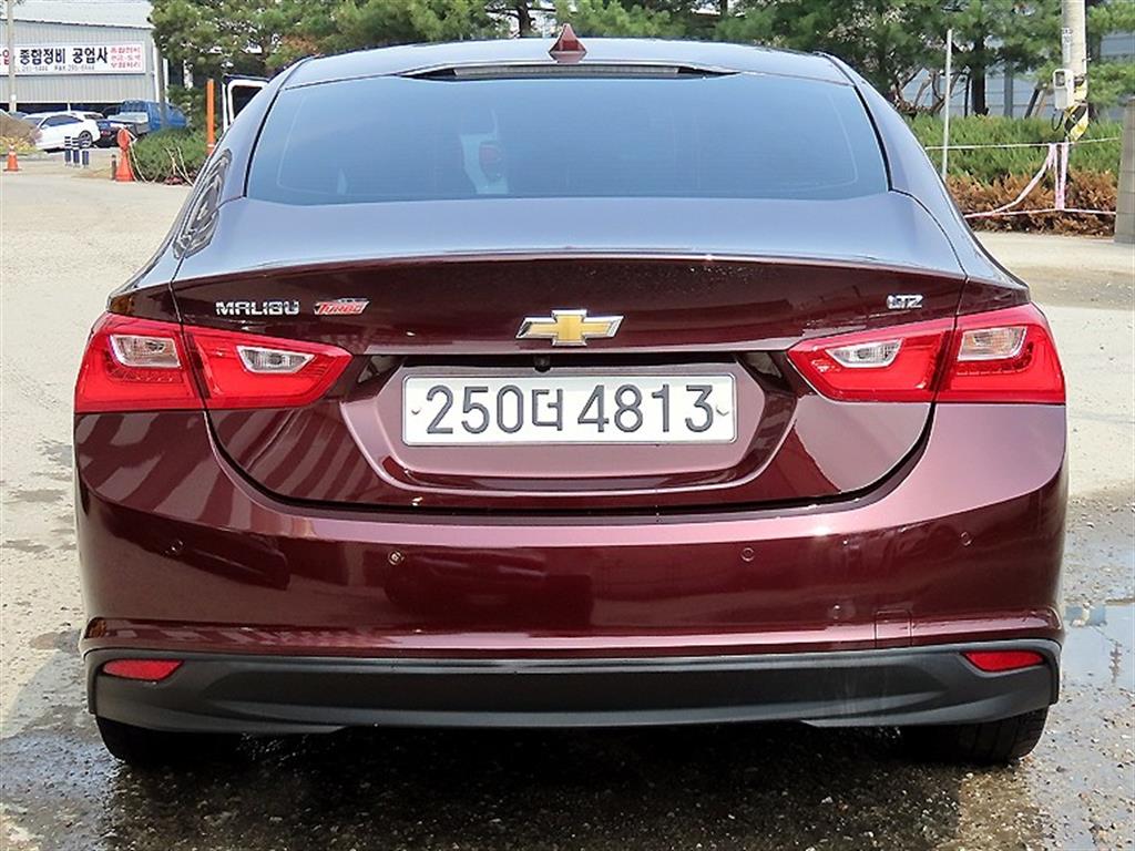 Chevrolet Malibu - Vista 4