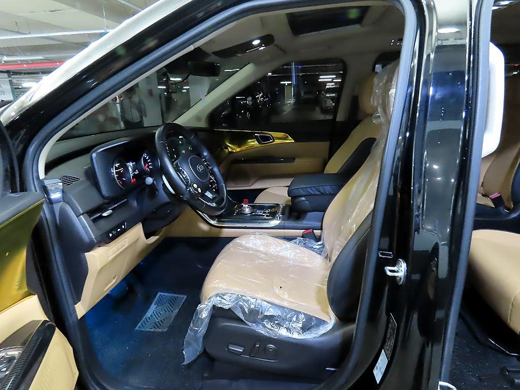 KIA Carnival - Vista 6