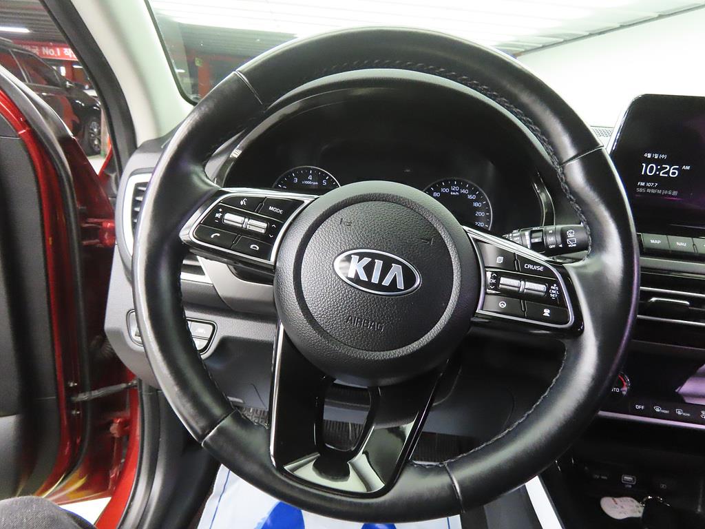 KIA Seltos - Vista 8