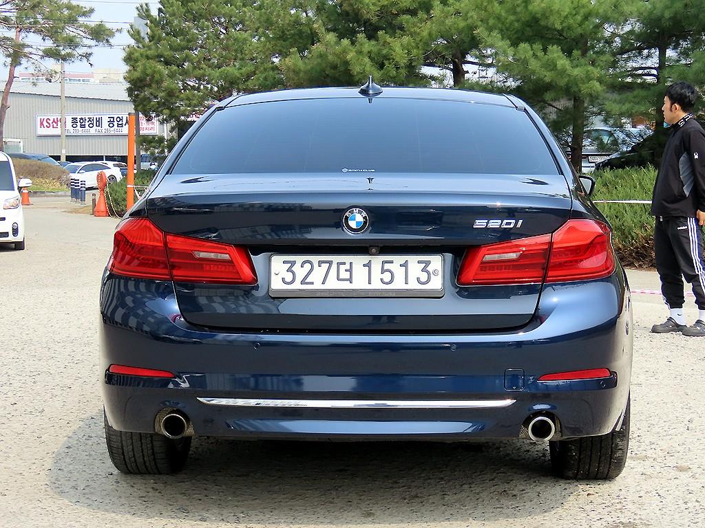 BMW 5 Series - Vista 4